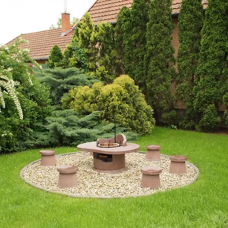 Fonix Apartman Apartament Jula