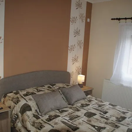 Apartament Fonix Apartman